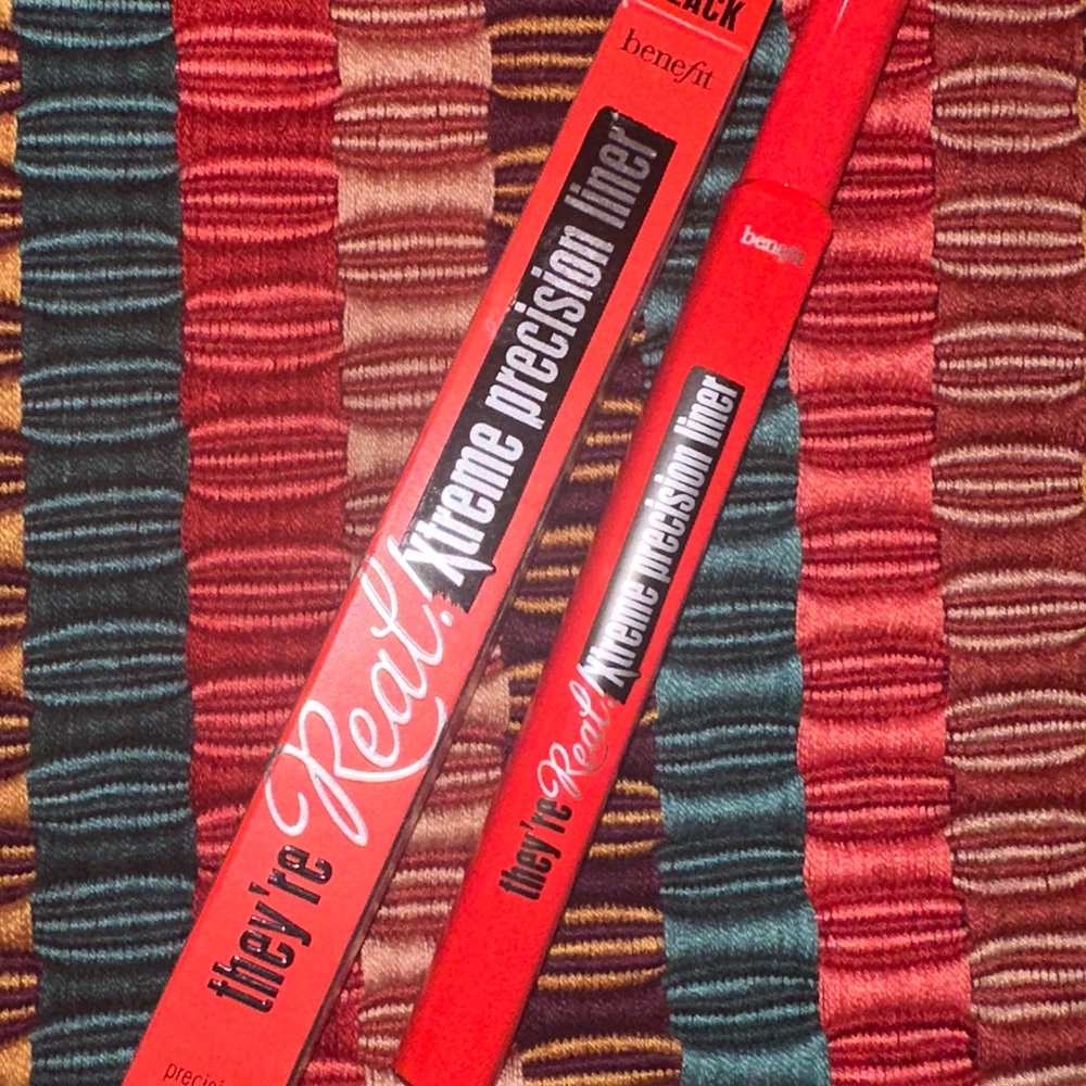 BENEFIT COSMETICS BLACK EYELINER